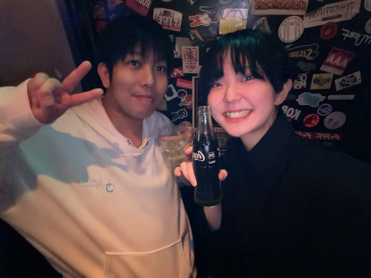 Yoshi_2D's tweet photo. EVOLVERでした！ご来場誠にありがとうございました！
のあに「集中して聴いてもらえるようになったね」と言われました。有難いことです、本当に…少しずつ形になってきたのかなと思います。ずっと良くしていこう。
写真は思い出📸 https://t.co/HB2YgMpD6K