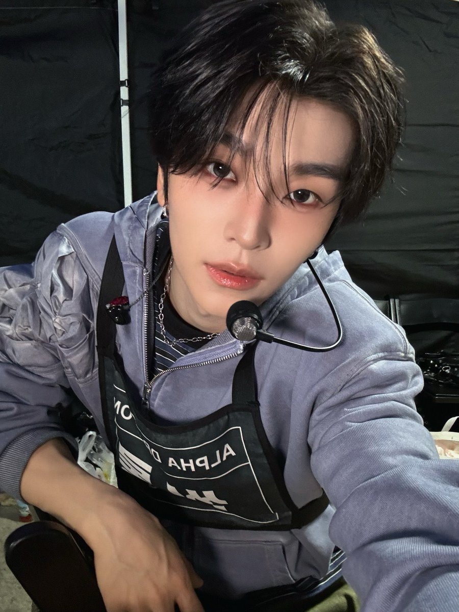 fnoje's tweet photo. He is TESTING ME. https://t.co/LeLEQYvMSw