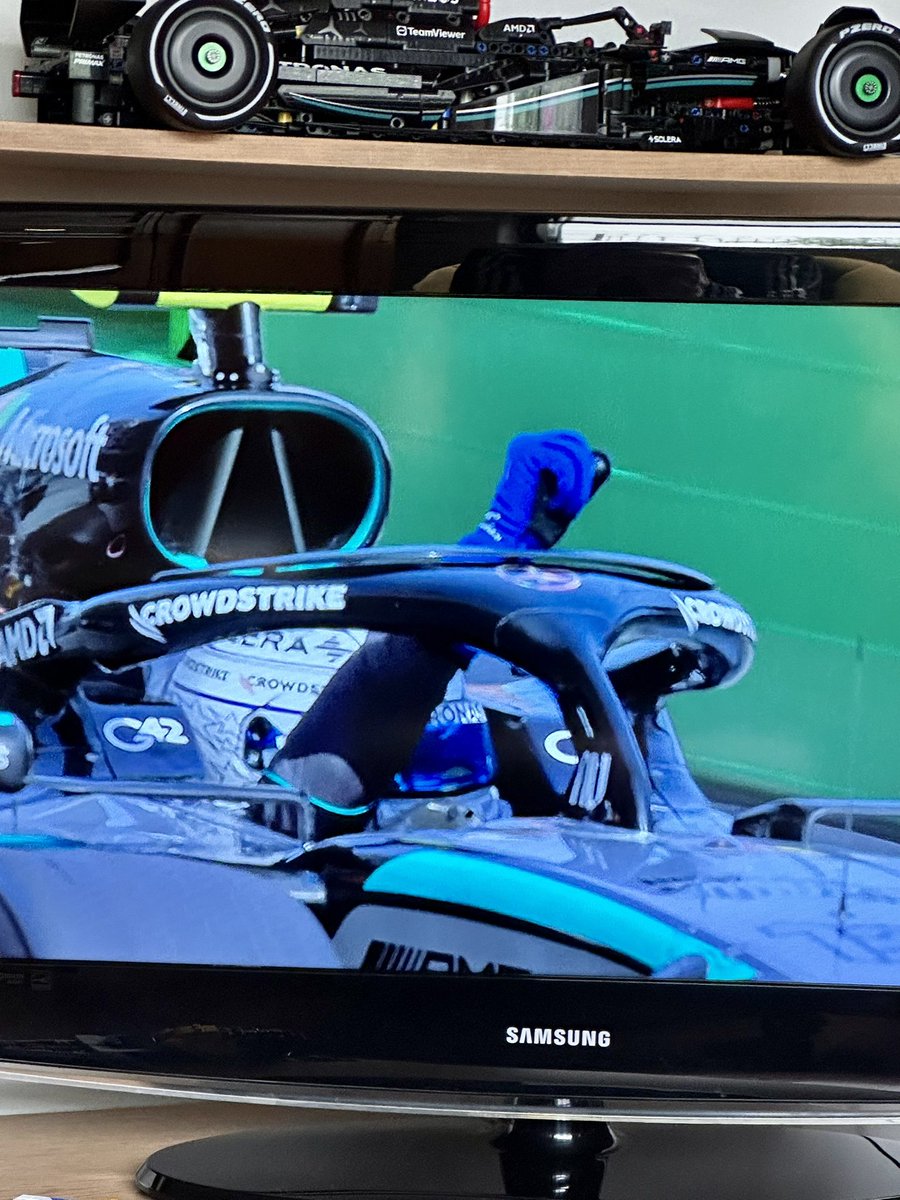 arcoma53's tweet photo. Suma 5 triunfos @KimiAntonelli ahora en #MonacoGP @LewisHamilton en P2 y @Isack_Hadjar en P3. @SChecoPerez logra el primer punto de @Cadillac_F1 Mala suerte de @GeorgeRussell63 en P14, @Charles_Leclerc fuera por accidente @LandoNorris DNF. @mexicogp @Fabcast27 @VICTORMALPICA https://t.co/Xe3pE4rrwz