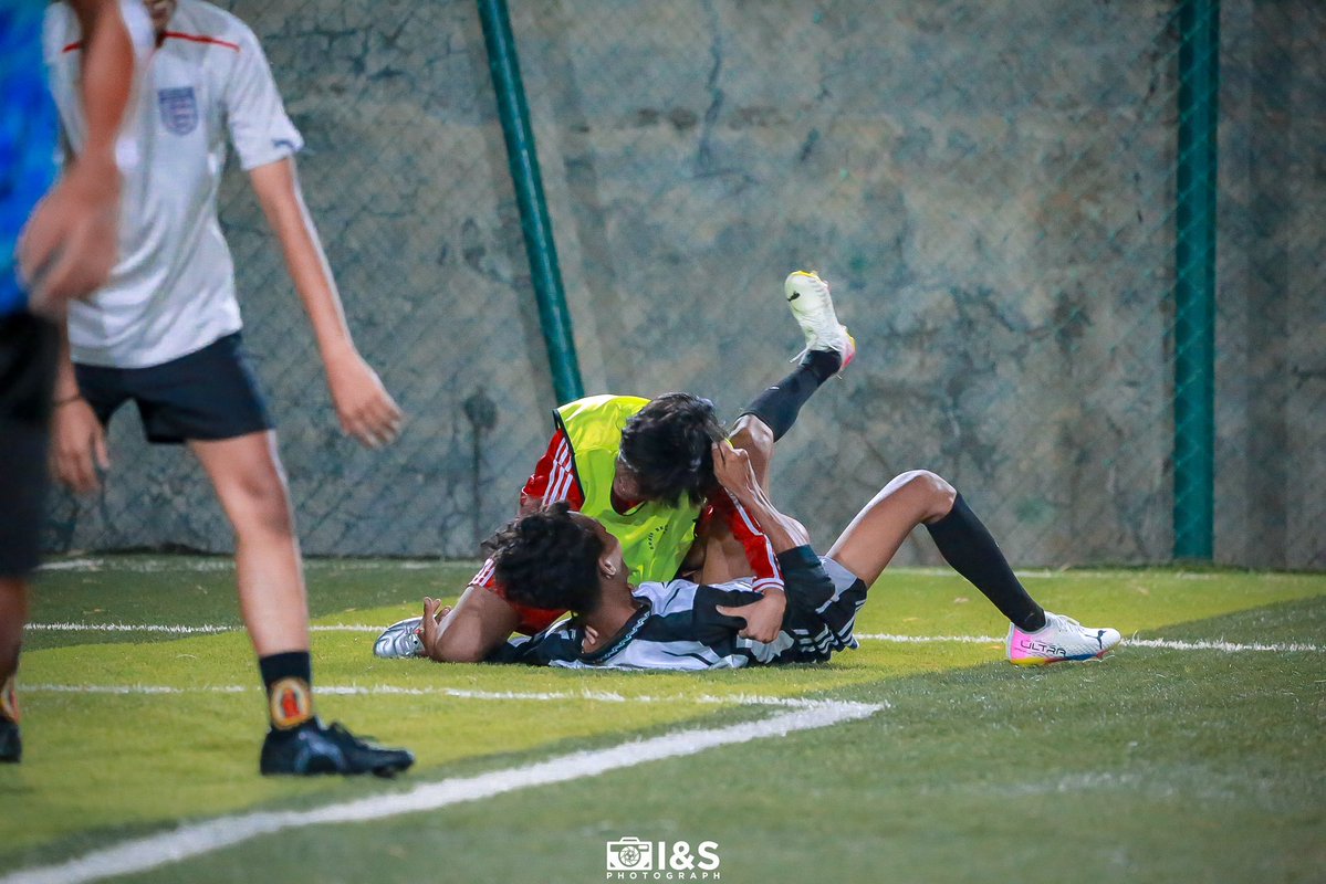 PECELPENYY's tweet photo. sehat seger waras group ⚽️❤️ https://t.co/WgA2mZLL5K