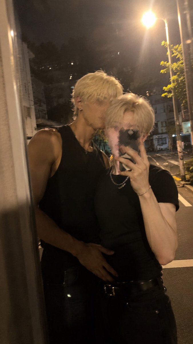 se_n_a00's tweet photo. この後俺ん家で満足いくまでぎゅーする。
@rui_wolf97 https://t.co/yKeF8PCdUz