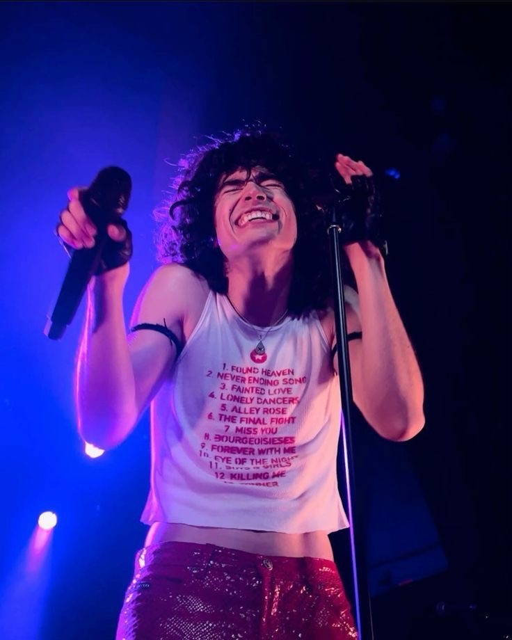 foundheaveen's tweet photo. This cutie 💜 https://t.co/t1x1fjgbuM