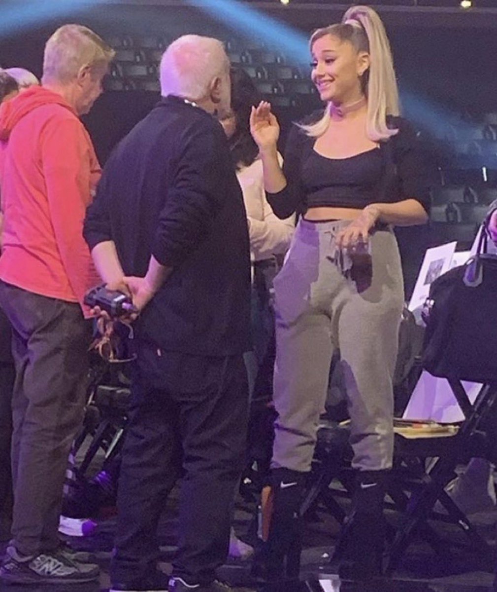 lupeklund's tweet photo. this ariana body discourse is getting tiring, back in 2020 the year yall now claim she was healthy you guys were calling her big and fat and comparing her to 2014 ariana, now 6 years later yall are comparing her to 2020 ariana so what the fuck do yall want???? https://t.co/RY695JmscY
