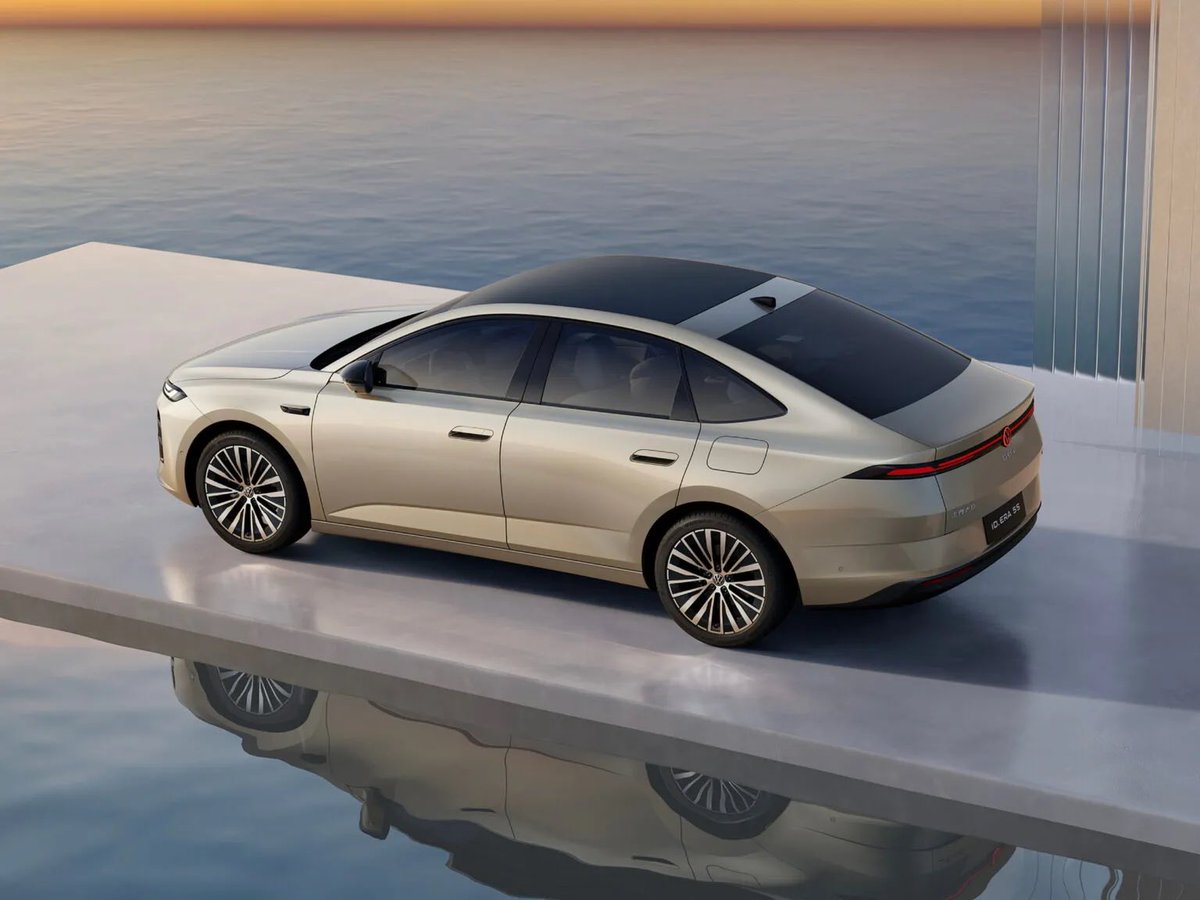 sh_fred's tweet photo. Este es el @Volkswagen_MX ID.Era 5S, desarrollado con SAIC y ligeramente más grande que un Jetta. Tiene un tren motor PHEV con 160 km de rango eléctrico y más de 2,000 km combinados.
De momento solo se confirma para China pero, ¿sería un buen rival para el BYD King en México? https://t.co/Ygn4I4gOpI
