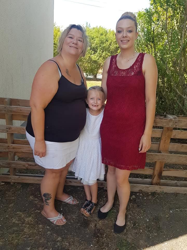 IsabelleEm7742's tweet photo. Anniversaire de Léa 6 ans https://t.co/Ys7UYyzqYF
