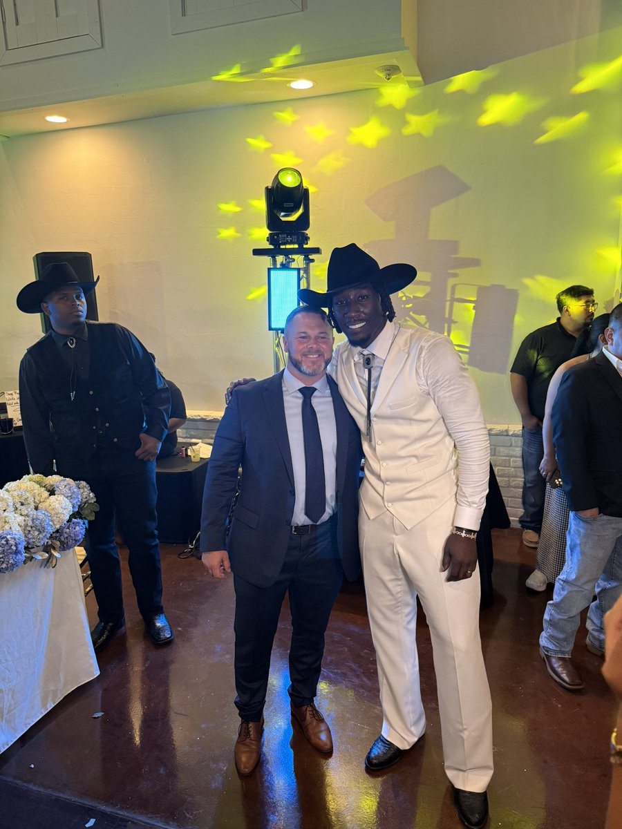 Coach_Coats's tweet photo. Football is Family. It was great seeing all these guys and catching up as we celebrated DeMarvion and Alexis Overshown last night! Very proud of the men you guys have become! #HookEm #FAM1LY https://t.co/4XcwCVWQ1n