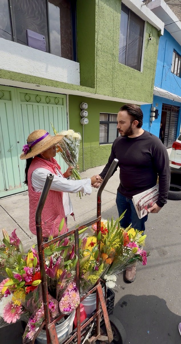 FarukMTake's tweet photo. Recorriendo #CasaPorCasa , escuchando e informando en Santo Domingo #Coyoacán https://t.co/87uhEa8xZW