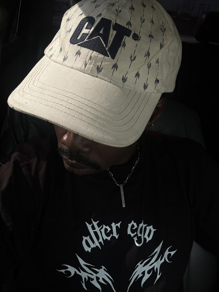 yazzxv's tweet photo. on set https://t.co/NGH8y2Sebz