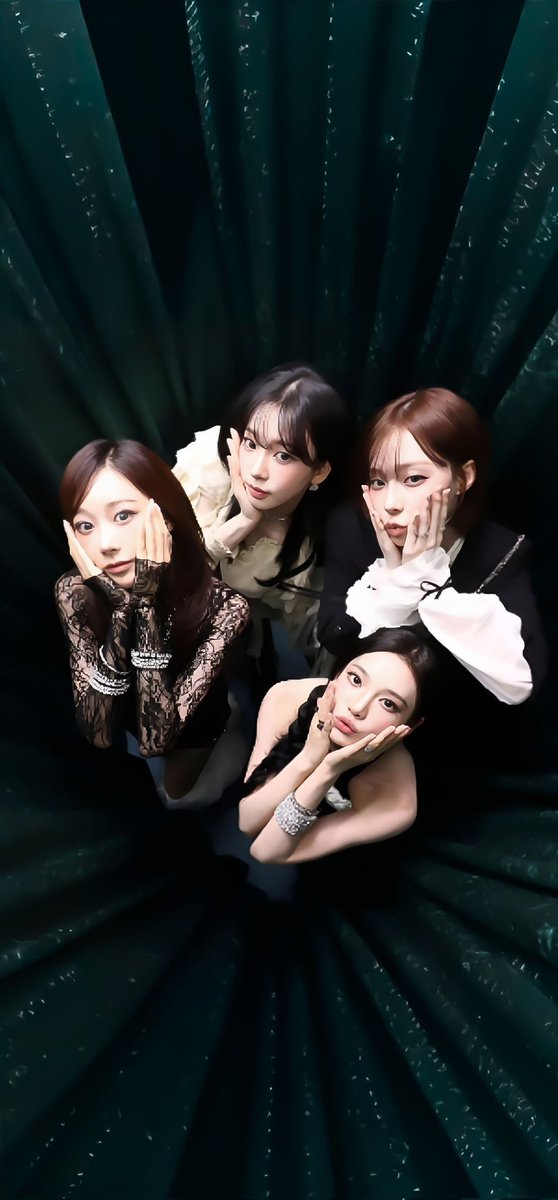 riina's tweet photo. Satu titik dua koma, yayayaya. 

Happy Day-1 aelys, Khai. 

(@riina @uclinaga @pienacore @ningyxie) https://t.co/izDIe6N0gd