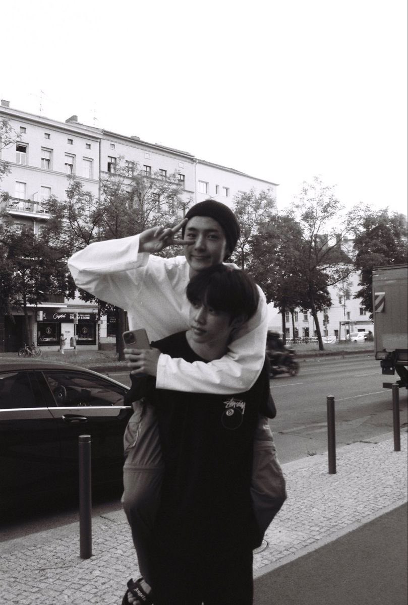 lov3_sw's tweet photo. @s3onlog 개씹고전밀선사진들 https://t.co/0cQOr7XTFM