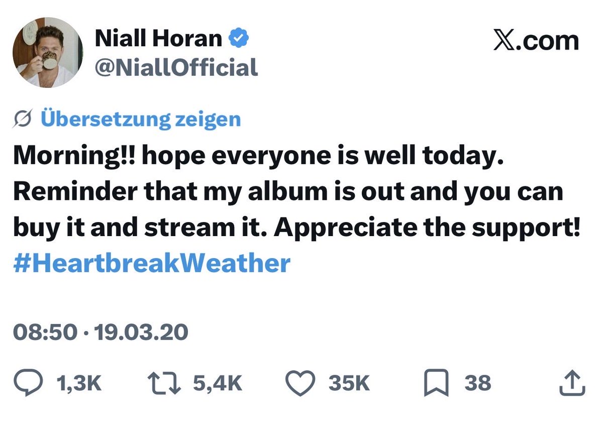 floofsflicker's tweet photo. @raelee514 @foIkhoran I think he does https://t.co/9PjpTCkejI