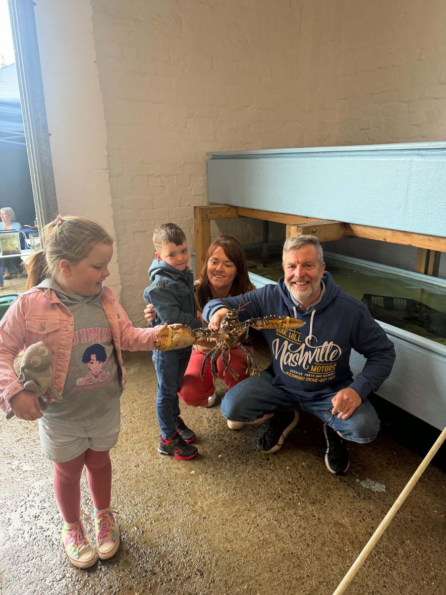 fincarson's tweet photo. Had a great family day out to Port William on World Ocean’s Day.. Thanks to Nick, Paul and everyone engaging and showing us just what is on our doorsteps in wonderful Galloway!…. And of course we had a lovely lunch in The View while being entertained by Shanty singers from the Ship in Drummore @jackie_mccamon #WorldOceansDay