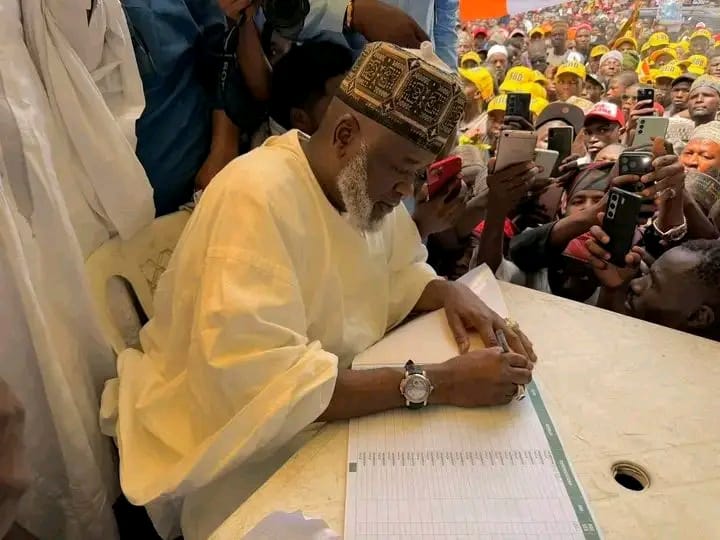 Bhinumhar001's tweet photo. Kano 2027: Gawuna moves to dump Kwankwaso, NDC as ADC offers guber ticket, campaign funding...

It’s over for Obi and Kwankwaso now 😂 https://t.co/Rvm3nm9DW0
