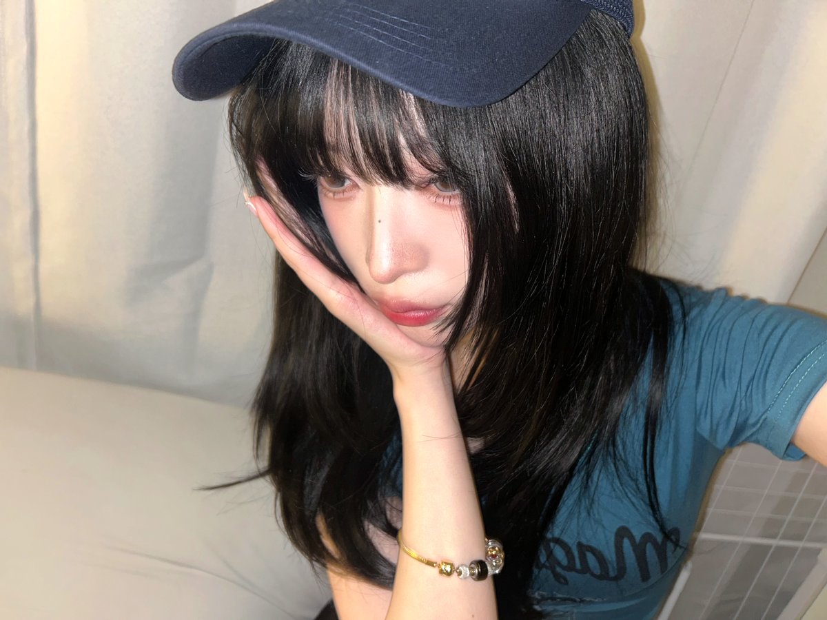 oOne1uv's tweet photo. 🧢 💙 https://t.co/kminB9lVDO