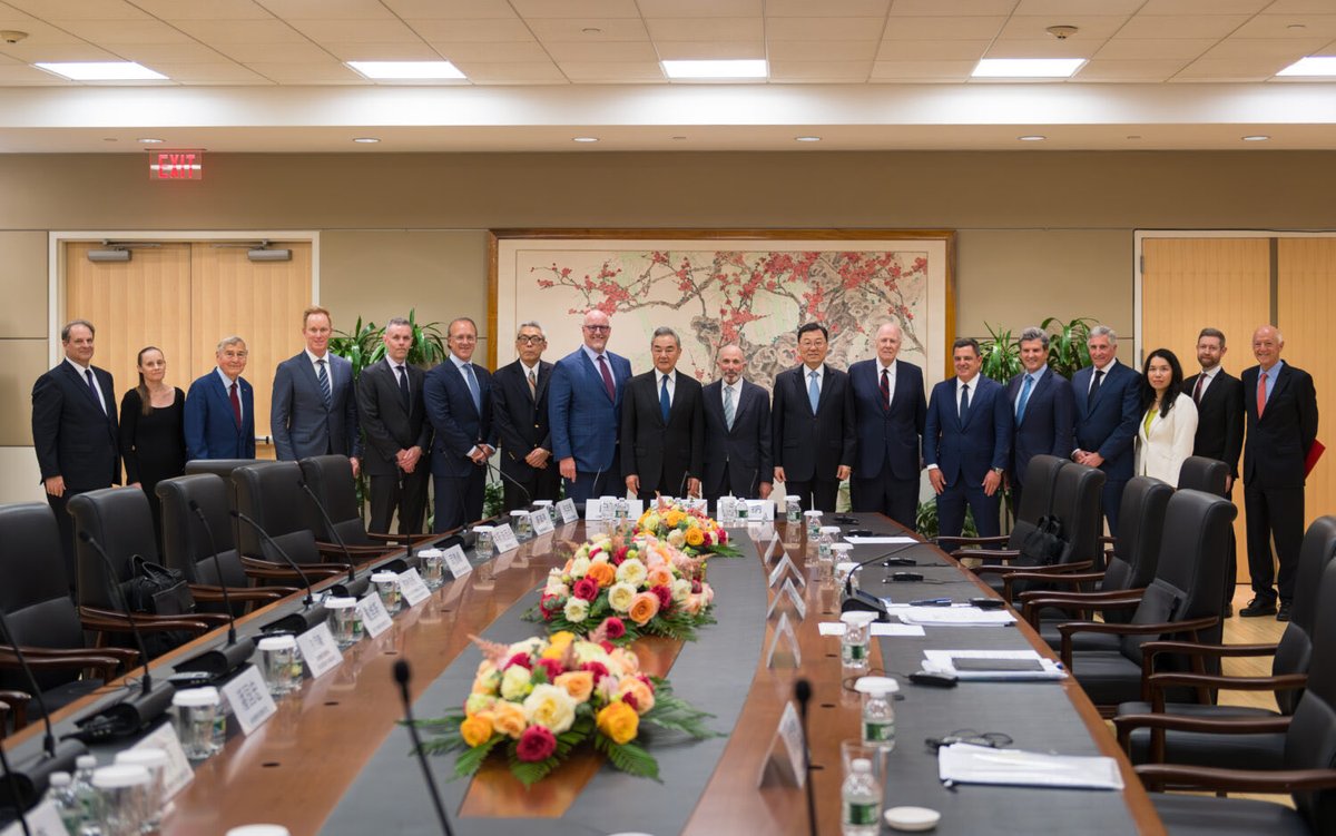 niubi's tweet photo. This tweet requires a response.  As for the PRC’s invitation to the four academics to join Wang Yi’s meeting with the NCUSCR and USCBC, three of the four are white, so I guess I am also racist against whites? The other three disclose funding sources, SAIS should as well. These are legitimate questions for someone who is trying to become a player in the China policy making process of the Democratic Party, and is planning to use her forthcoming book to further her influence in the party for the next Democratic administration, assuming there ever is one. We should all want more transparency on all $$ flows into all DC think tanks and research centers, China-related or not. And I guess I am so racist that my wife and I were the inaugural donors to and key organizers of the first endowed high school Asian-American chair? https://t.co/vKU67QHdsQ the pushback to calls for disclosure has been quite illuminating, and from what I am hearing has a lot more people now wanting the question answered. So thank you for helping make the case, even if you did it by being a race-baiting clown