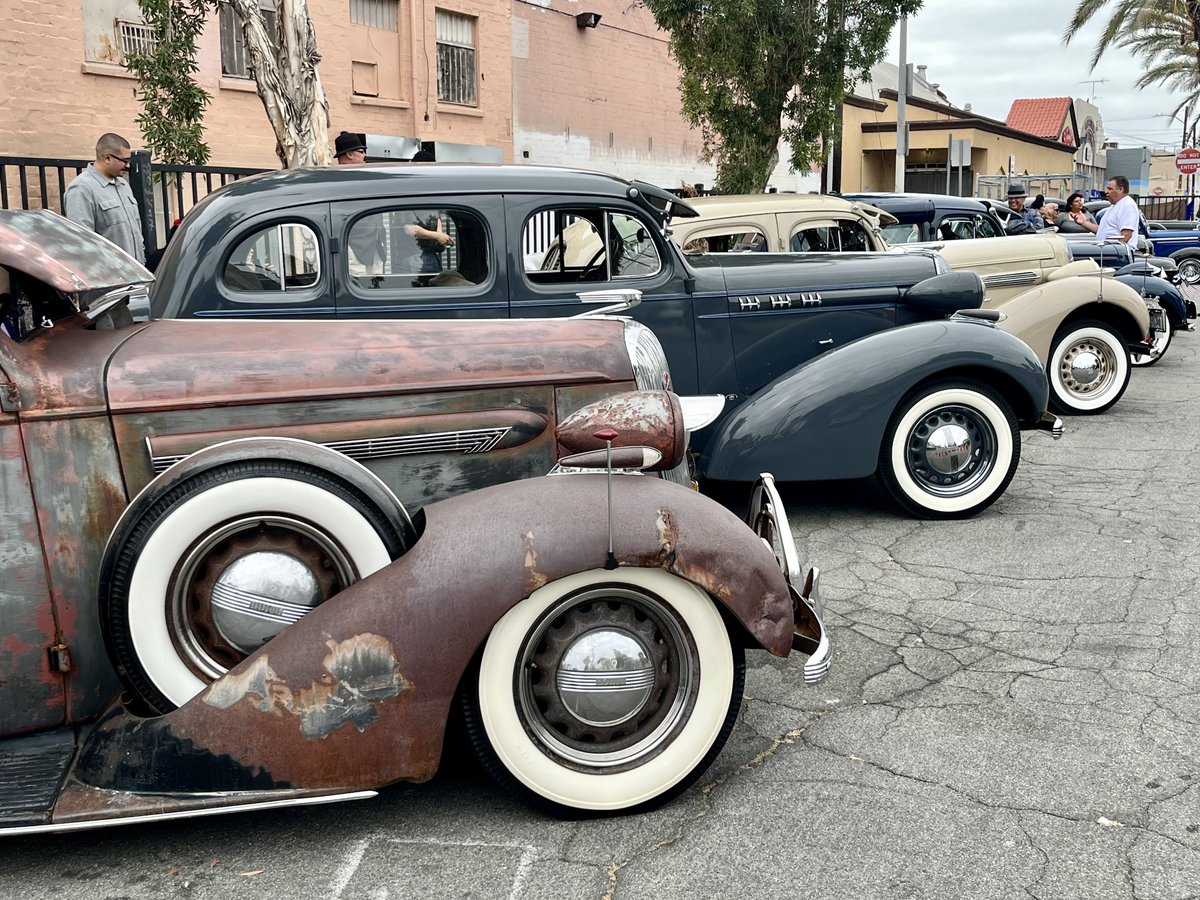 EASTLA_NEWS's tweet photo. East Los Angeles, California #Zootsuit https://t.co/0F9PfTkALr