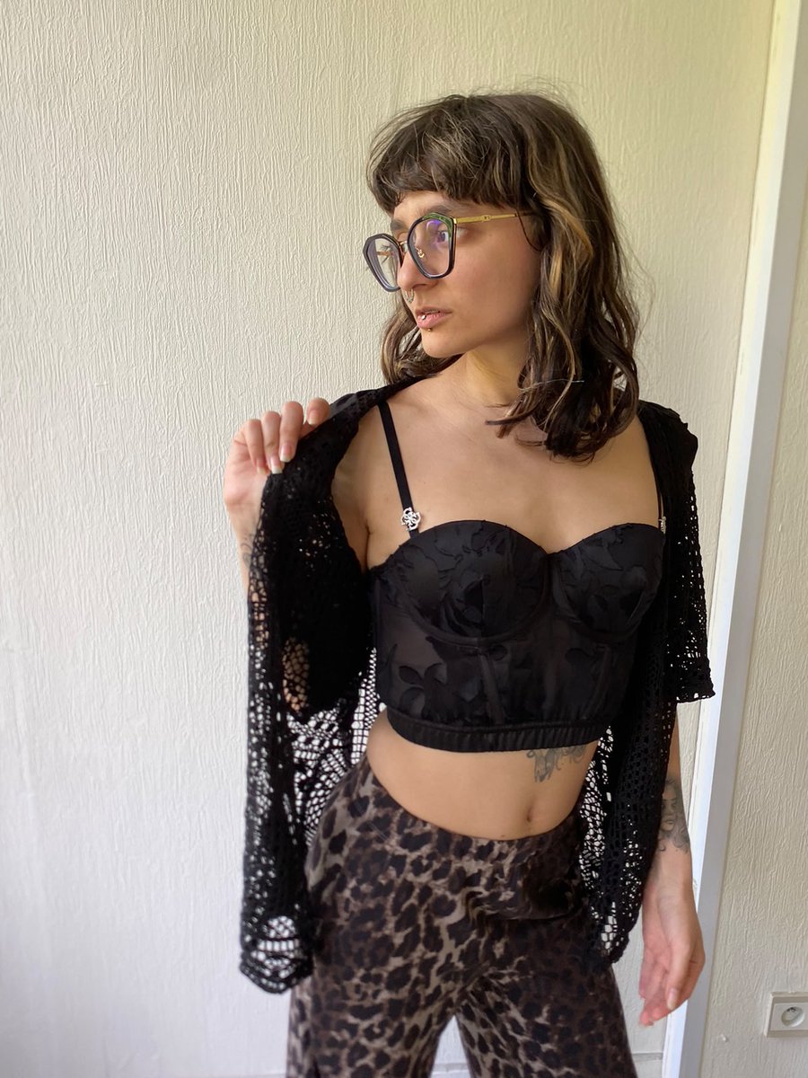 Lotusduplaisir's tweet photo. Tu aimes la tenue ? 🔥 https://t.co/8HYw8LmUef