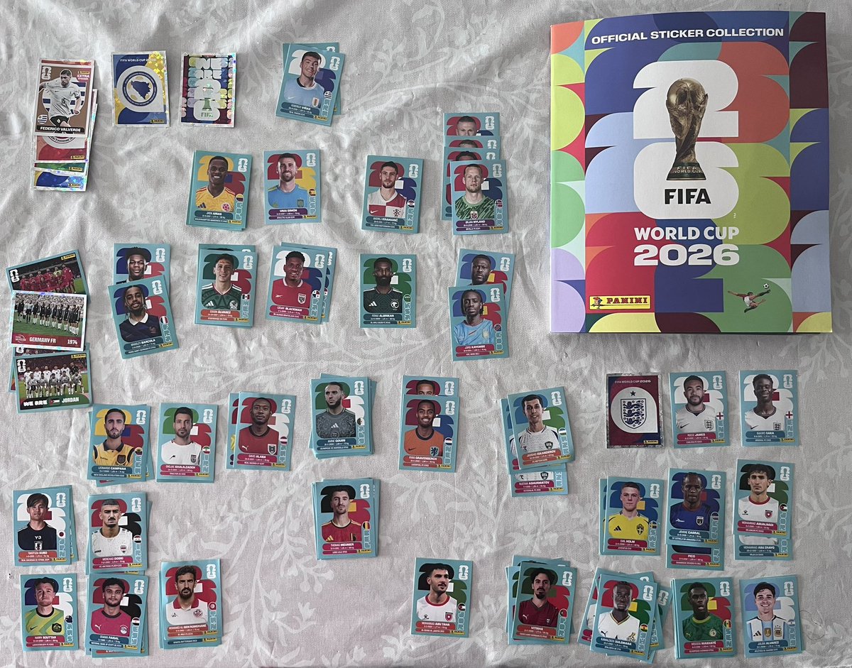 AndyHull79's tweet photo. Our little “nus-nus” household is now World Cup ready!  ☑️ 🇲🇦 🦁 🏴󠁧󠁢󠁥󠁮󠁧󠁿 ⚽️ 
#AtlasLions #ThreeLions https://t.co/LOn3auu8CE