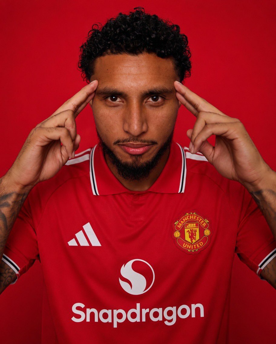 Utdbeni's tweet photo. @FabrizioRomano Manchester United effect 😂 https://t.co/H1xYhxpaDh