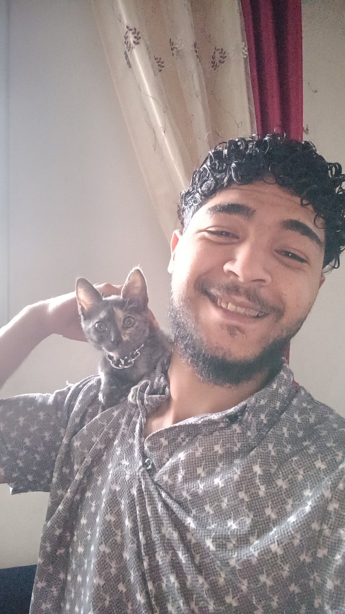 Abdullah_Om3r03's tweet photo. I am Abdullah Omar from Gaza.

My cat Misho and I still smile despite the pain we live through every day.

Support me and Misho with just one word.

Where are you following me from, and how long have you known me?

Please share this post so more people can get to know my beloved cat, Misho. 🐾❤️