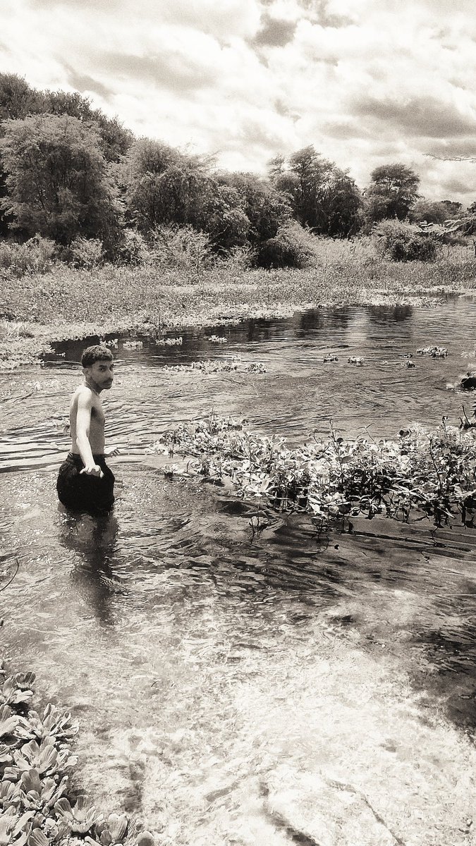 vitomates's tweet photo. banho de rio, amei as fotinhas de hoje 🏞 https://t.co/MSlIpgkGgL