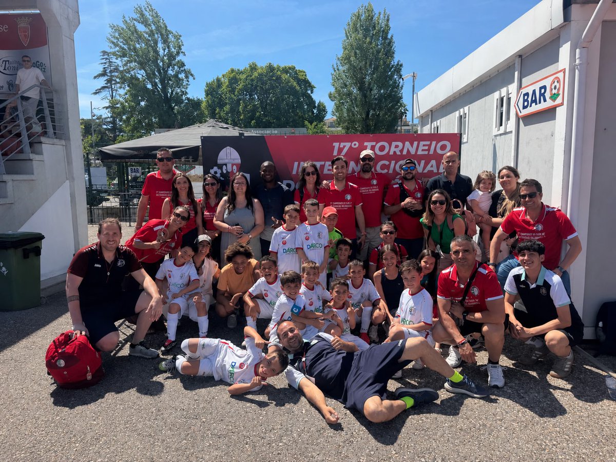 cdHergar's tweet photo. Finaliza séptimo el #PrebenjamínA tras vencer 1-0 en el último partido. Pablo Sánchez ha sido nombrado MVP. ¡Gran torneo y buen viaje! 

#VamosHergar #TodoAlRojo https://t.co/T9NF9nyFAa