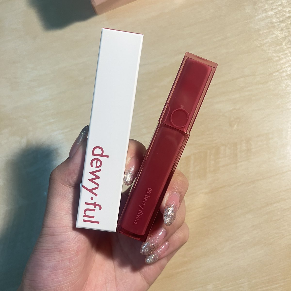KomonfN's tweet photo. #รุ่นฮิต rom&amp;nd Dewyful Water tint
ราคา 115.- (ปกติ290.-)

มี 3
#08 Berry Divine: สีแดงไวน์เบอร์รี่เข้ม สไตล์ดาร์กเบอร์รี่ https://t.co/a6nqjcH6b6