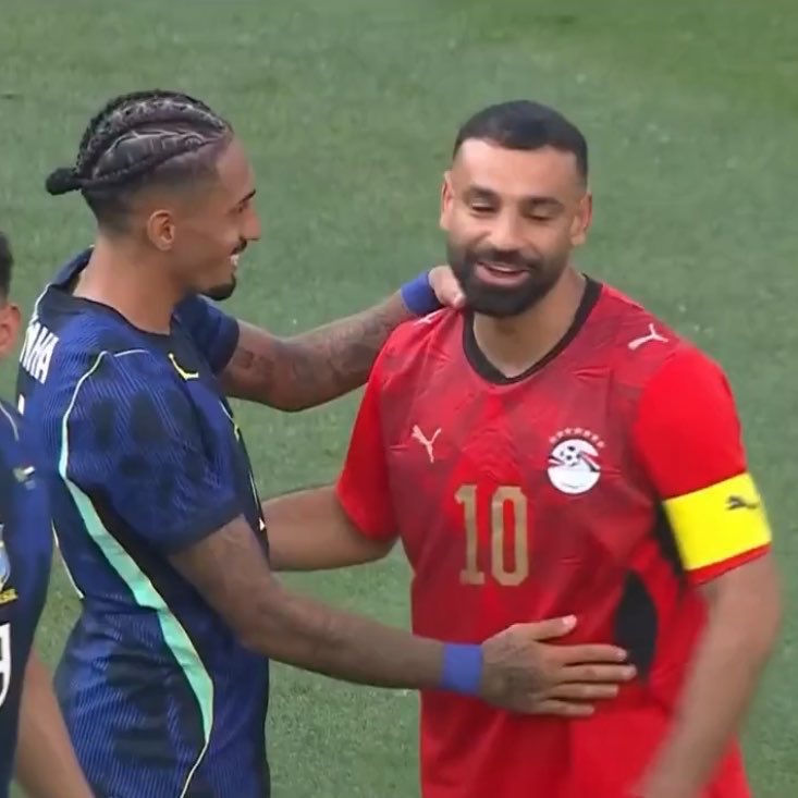 RealityLfc's tweet photo. 🚨Raphinha on Mohammed Salah after yesterday game against Egypt.

🗣️“For me Mo Salah is one of the best players I’ve seen in the premier league, I was happy again to meet him, the most excitement and enthusiasm of the game.

In the premier league we were thought to learn from the best players and he’s the player I was look up to anytime I have tough times performing. He made me believe hard work really pays off.