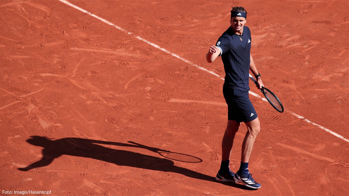 DFL_Official's tweet photo. Endlich am Ziel – und das hochverdient nach epischem Kampf 🏆🎾

Herzlichen Glückwunsch zum Gewinn der French Open und zum ersten Grand-Slam-Titel, Alexander #Zverev 🥳 https://t.co/WA1sCTOm1O