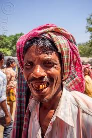 RubberJohny87's tweet photo. @TaxSingh999 @HARSHKUMARJHA25 This English gentlemen? Looks happy to me. https://t.co/8sQkq6oYMB