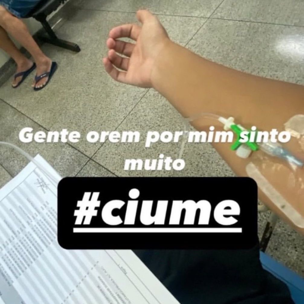 claricedajuca's tweet photo. estética nenhum pouco rara, vc entra no insta e seus amigos web realmente vão em roles com outros amigos https://t.co/y0yZfGZ8Lg