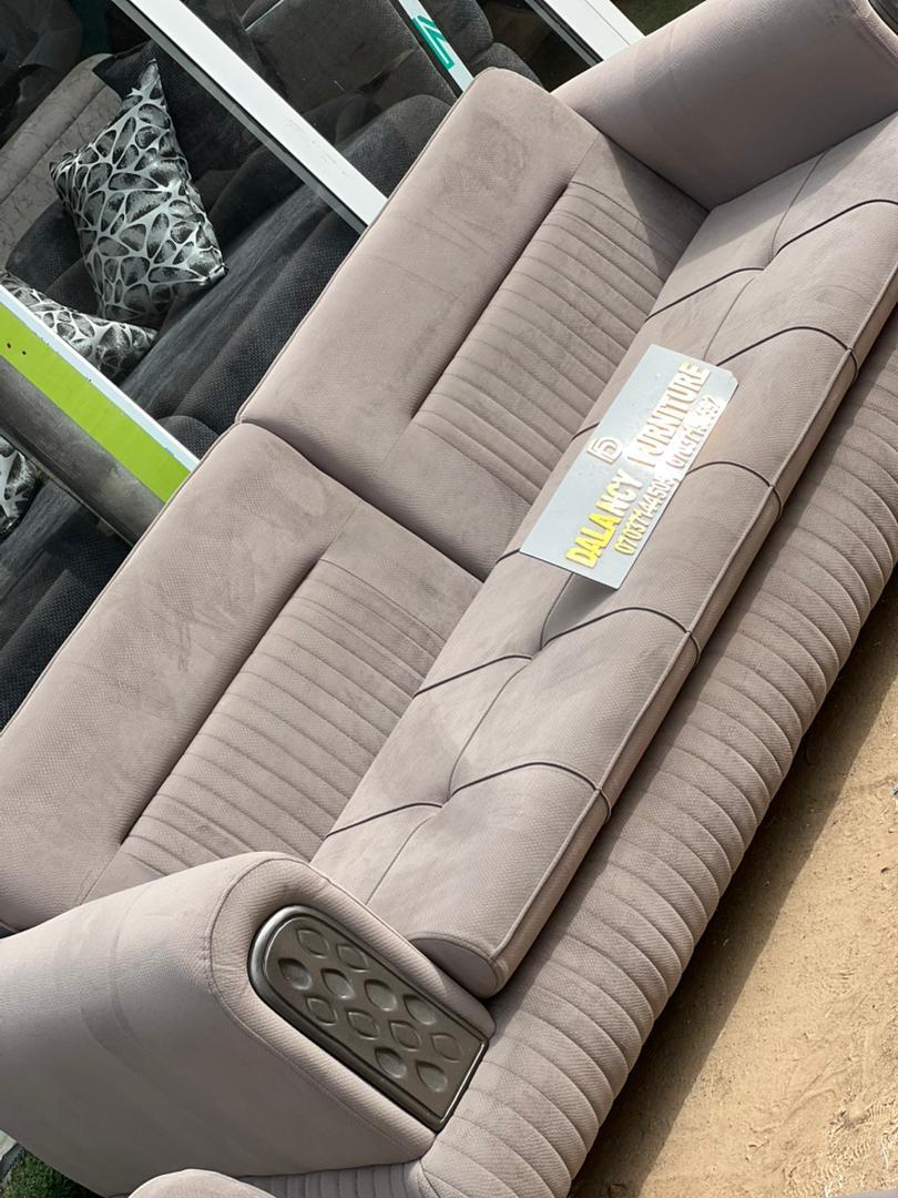 _Kabir98_'s tweet photo. Your retweets are needed.
I have a full set of this couch:
→ 2× Three-seater
→ 2× One-seater  

All in excellent condition. 
Price: ₦800k 

Location: Kano

Who’s taking this home? https://t.co/kyiJ9LmMdb