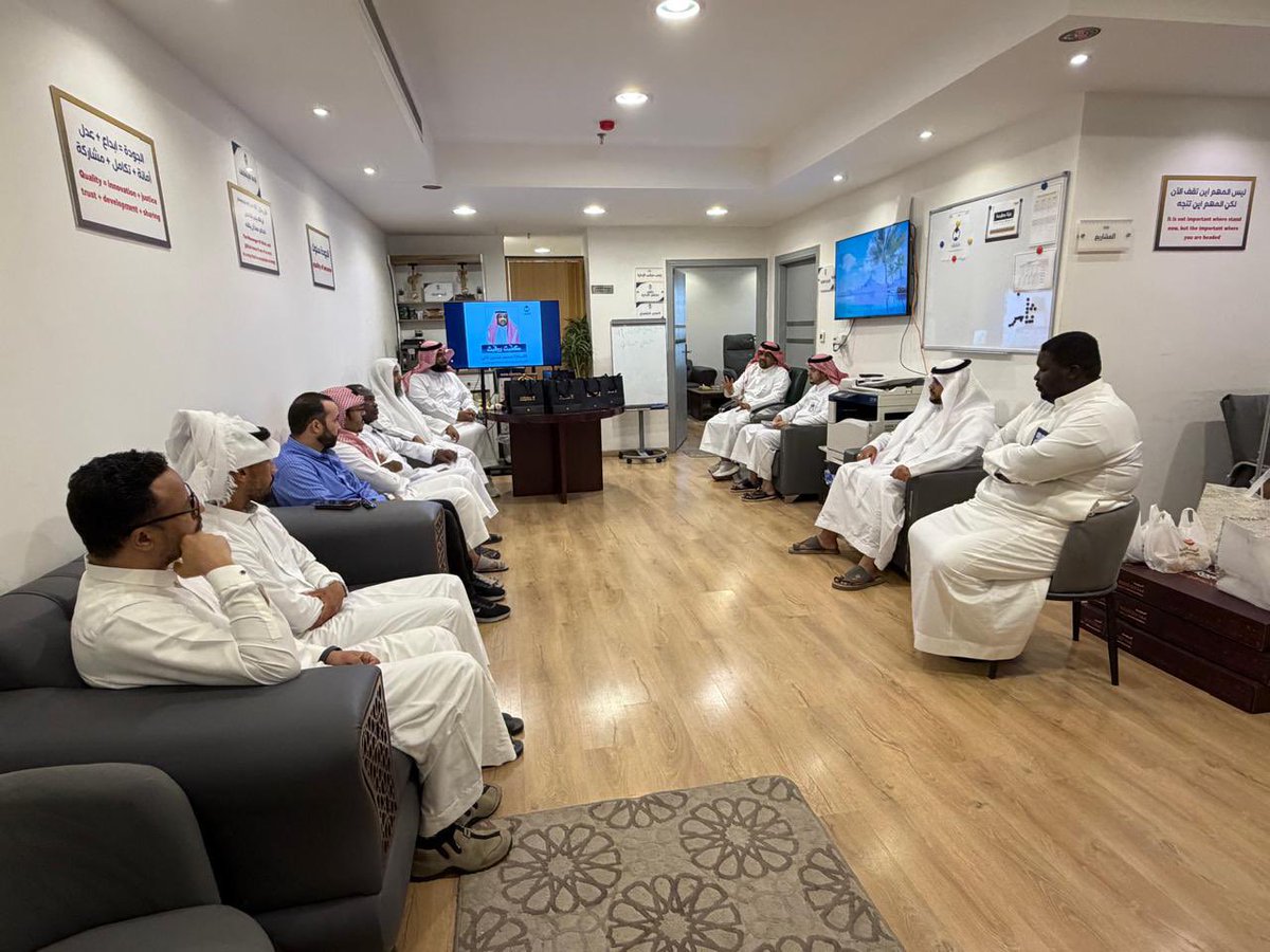 Towaaorg's tweet photo. احتفت الجمعية بمنسوبيها المتميزين تكريماً لجهودهم الاستثنائية وإسهاماتهم الفاعلة في إنجاح موسم حج 1447هـ، تقديراً لعطائهم وإخلاصهم في خدمة ضيوف الرحمن.

فشكراً لكل يدٍ بذلت، ولكل قلبٍ أخلص، ولكل جهدٍ كان له الأثر في تحقيق النجاح والتميز. https://t.co/pGHLsbZeQZ