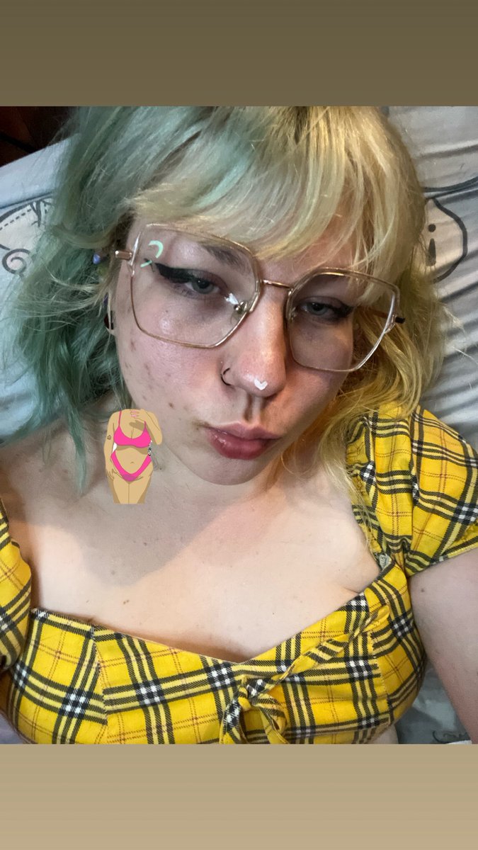GlitterV4g's tweet photo. Need more pretty moots! Like and retweet to be moots! https://t.co/iH94mEJ2qq