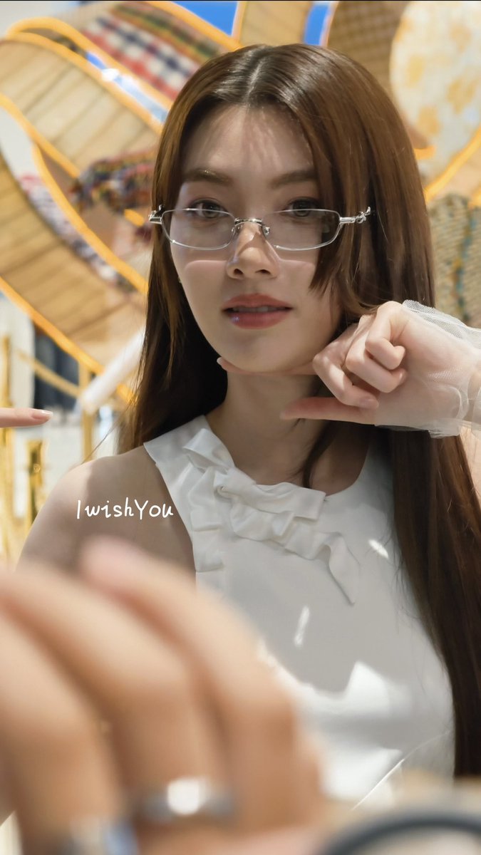 IwishYou21's tweet photo. จะออกไปเติมน้องออมทุกครั้งที่มีโอกาสเลย
มีความสุขทุกครั้งที่ได้เจอน้อง ขอบคุณที่เป็นวิตามินใจที่ดีเสมอมานะคะ ขอบคุณสำหรับหัวใจน่ารักๆ สำหรับวันนี้ด้วยน๊าาา ต่อชีวิตไปได้อีกหน่อย 🤍🫶🏻 

1st week of the month, I met you 3 times but it’s never enuff😋

#OrmKornnaphat‌ #ออมกรณ์นภัส‌ https://t.co/AUAtTaJags