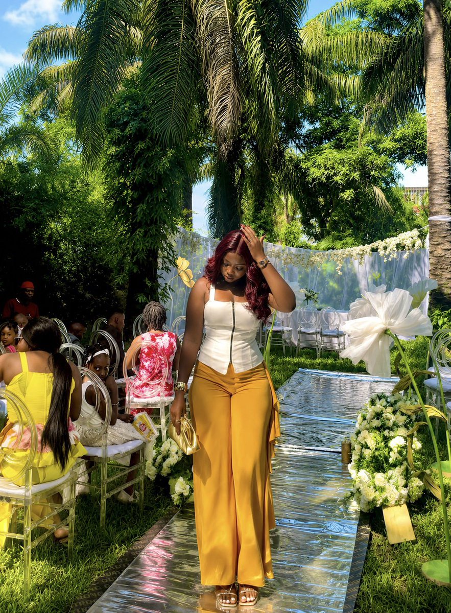 Mmaadah's tweet photo. I love weddings💕 https://t.co/g5Ye2gvvet