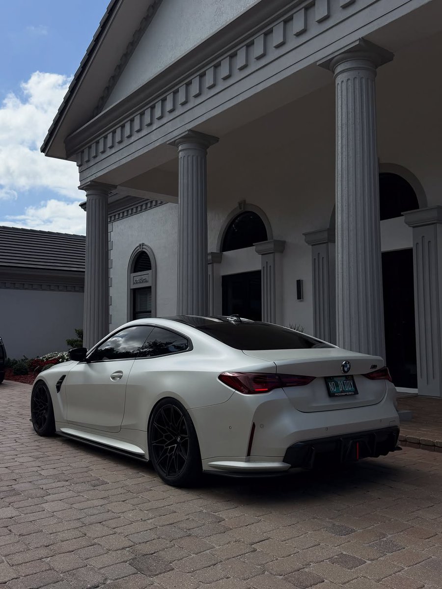 ExoticBMW's tweet photo. BMW M4 Competition https://t.co/Ho5CjydgE4