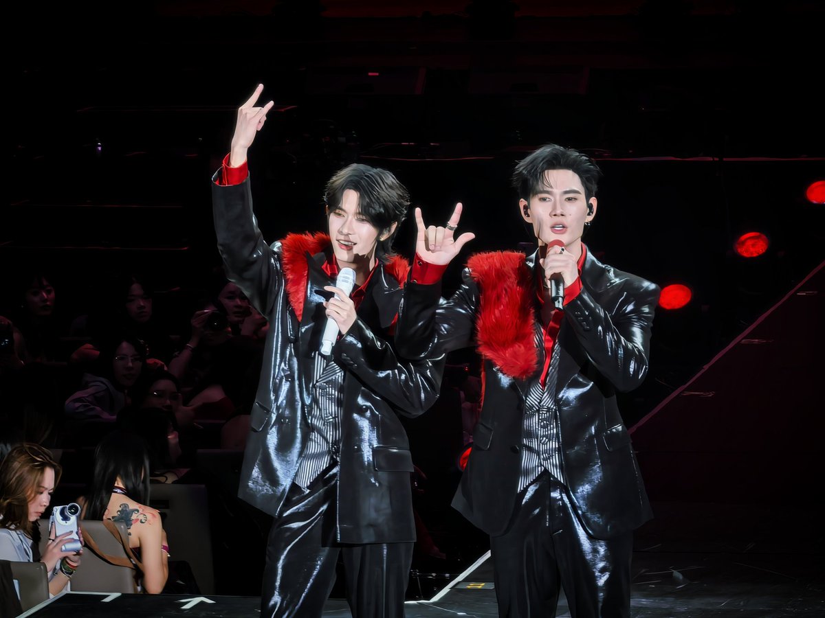 PoohpavelGlobal's tweet photo. BOOST THE TAG

Reply or quote with your favorite picture from today and tell us why you like it? 

PPV FANCON DDAY

#PoohPavelSecondDateFancon https://t.co/Ail0zivqXN