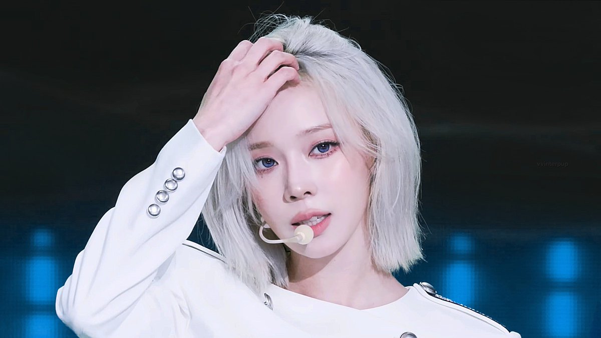 vvinterpup's tweet photo. #aespa #WINTER #에스파 #윈터 260605 뮤직뱅크 얼빡직캠 (3) https://t.co/WSiu0jKRaG