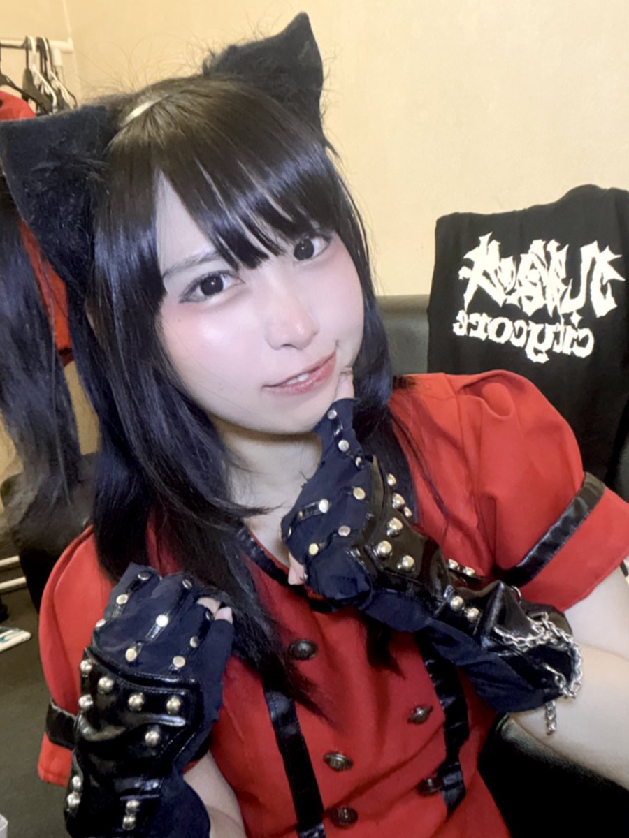 RunKgMelon's tweet photo. 今日も今日までも沢山の方がグループを見守ってくれてるのを感じた1日、めろんが自分すぎて怖くなる日もあるけれど今日また間違ってないと思えたし責任も持ってもっと大きくしたいという気持ちがまた強くなりました皆に見させて貰っている夢以上の現実をつくりますめろん畑a go go DEADCHAINMMF、ありがとうございました