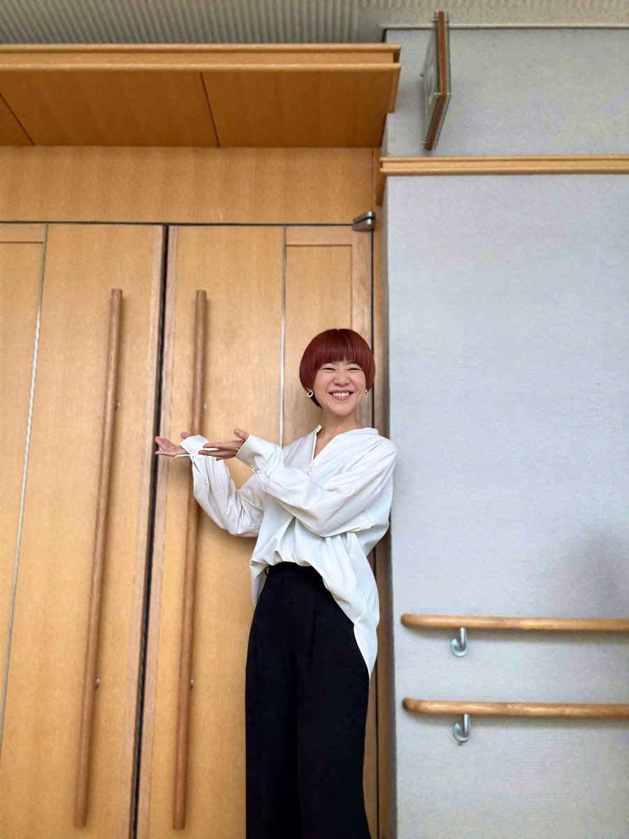 numaco_laughter's tweet photo. パーシモンホールで演奏でした🎹短い独奏があったりシンベも弾いたり！やっぱりこの、ホール独特の空気と色と匂いが好きなので、機会をいただけて感謝です。お知り合いの方が突然来てくださり、久しぶりにご挨拶できたのも嬉しい出来事でした✨✨ https://t.co/JItbIpNuJO