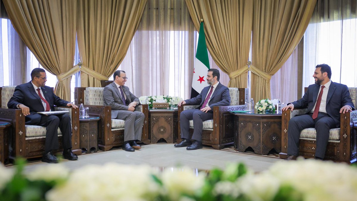 syrianmofaex's tweet photo. وزير الخارجية والمغتربين السيد أسعد حسن الشيباني يستقبل سفير الجمهورية الإسلامية الموريتانية لدى دمشق السيد الطالب المختار محمد المجتبي، وجرى خلال اللقاء بحث سبل تعزيز التعاون بين البلدين الشقيقين بما يعزز أواصر التعاون ويخدم المصالح المشتركة. https://t.co/qMgDIHX0m5