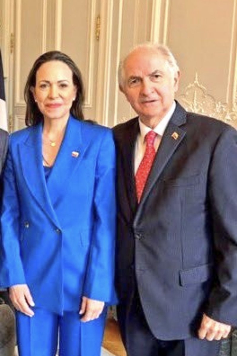 LSpart2553's tweet photo. Farsante Mari Cori ,Y ESTE corrupto de la 4ta y yernos legitimadores y lavadores de dinero provenientes de PDVSA en la 5TA. https://t.co/uLFxIvPfaN https://t.co/JTCaw55ztW