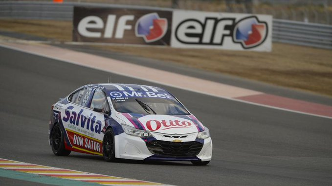 WalterVerst's tweet photo. #Automovilismo #TN 
La final de la #Clase3 del #TurismoNacional en el Roberto Mouras 
@AutodromoMouras
 fue para el piloto Jeremías Olmedo con el #Chevrolet Cruze #TNenLaPlata.
Lo escoltaron:
2⃣ Alfonso Domenech (VW Virtus) 
3⃣  Jorge Barrio (Chevrolet Cruze) https://t.co/tBbO4MBTCo