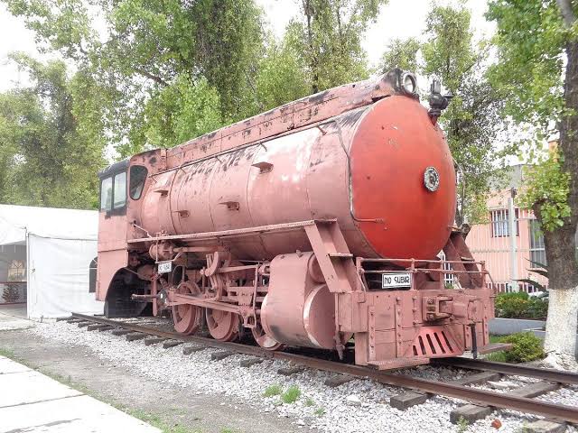 RailwayFan4's tweet photo. Las 2 locomotoras fireless que hay en México, una ubicada en el Museo de los ferrocarrileros en la CDMX y la otra en Patronato Museo Industrial El Blanqueo. 

📸: Créditos a quien corresponda. https://t.co/xnHENMJSbM