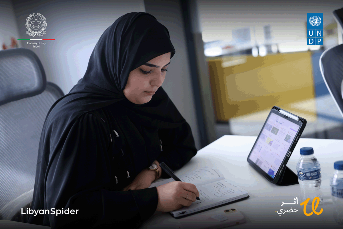 Maharah_Init's tweet photo. ضمن فعاليات اليوم الثاني من مخيم مهارة للتكنولوجيا الحضرية،

سعدنا باستضافة الدكتورة عائشة المنصوري التي قدّمت جلسة تفاعلية تناولت مفاهيم التنمية المستدامة وأهدافها، وسلّطت الضوء على الدور المتنامي للتقنيات الحضرية في دعم مدن أكثر كفاءة واستدامة والقدرة على مواجهة التحديات https://t.co/ySEY4t3rFS