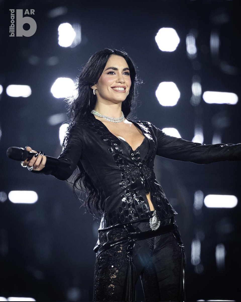 LaliPics01's tweet photo. Nuestra popstar favorita llegó a RIVER... Sos inmensa @lalioficial 
#LaliEnRiver 🥹👑❤️
📸 Billboard en IG https://t.co/5KdZywiSiJ