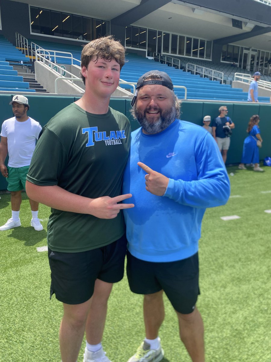 BigAlCenter68's tweet photo. Got some great work in at the @GreenWaveFB camp. Thank you for everything you taught me coach @CoachCKennedy https://t.co/Lm9TrY4LOm