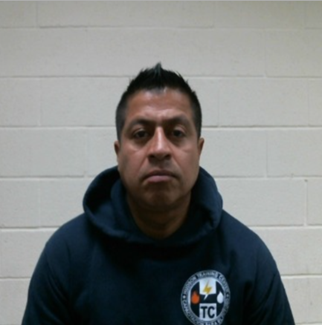 ICEgov's tweet photo. Italo Orlando Silva-Loja
📍IN DELANEY HALL RIGHT NOW

👉Felony receiving stolen property

ICE Newark Fugitive Operations officers arrested him May 19 during a targeted enforcement operation. He also has pending charges for obstruction. https://t.co/yIVDALCm4b