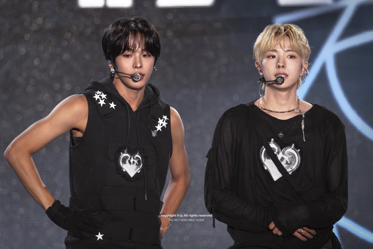 yutkvl's tweet photo. this delicious skin tone difference https://t.co/qEBeTKPC3R